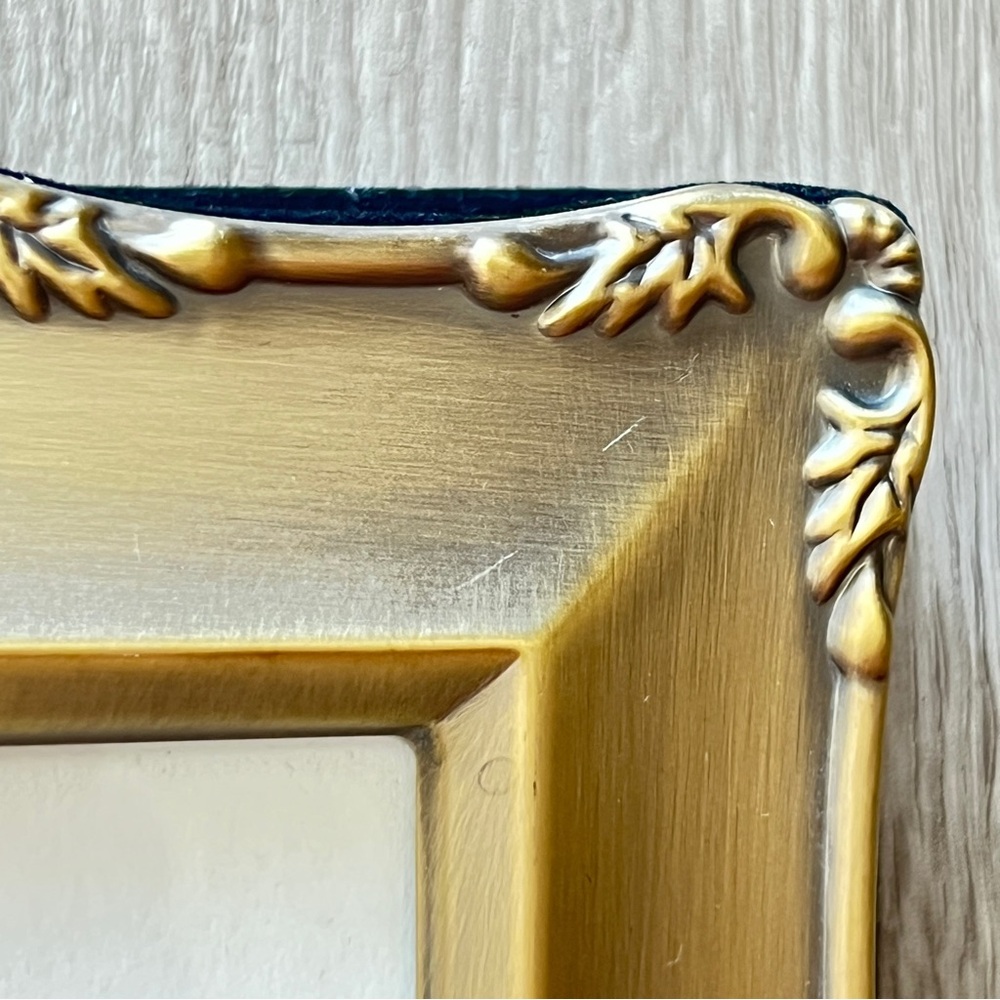 NEW Ornate Gold Picture Frame Album holds 41 photos table top Bridal Baby Travel - Picture 4 of 6